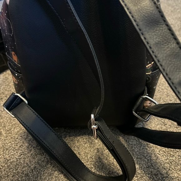 Star Wars mini backpack w/adjustable straps one zipper picket and 2 side pockets main image 8